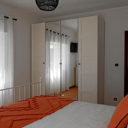 *Private Outdoor Area* 300M-Beach, Swing/No Stairs Сан-Мартинью-ду-Порту Экстерьер фото